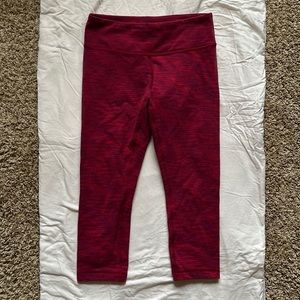 Lululemon Wunder Under Crops magenta cropped leggings size 4